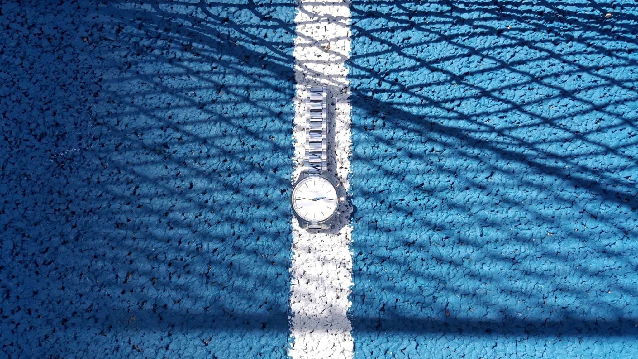 montre-connectee-kronaby-sport