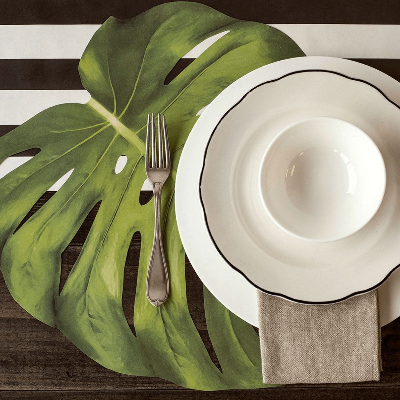 set-de-table-feuille-tropical-monstera-fleux