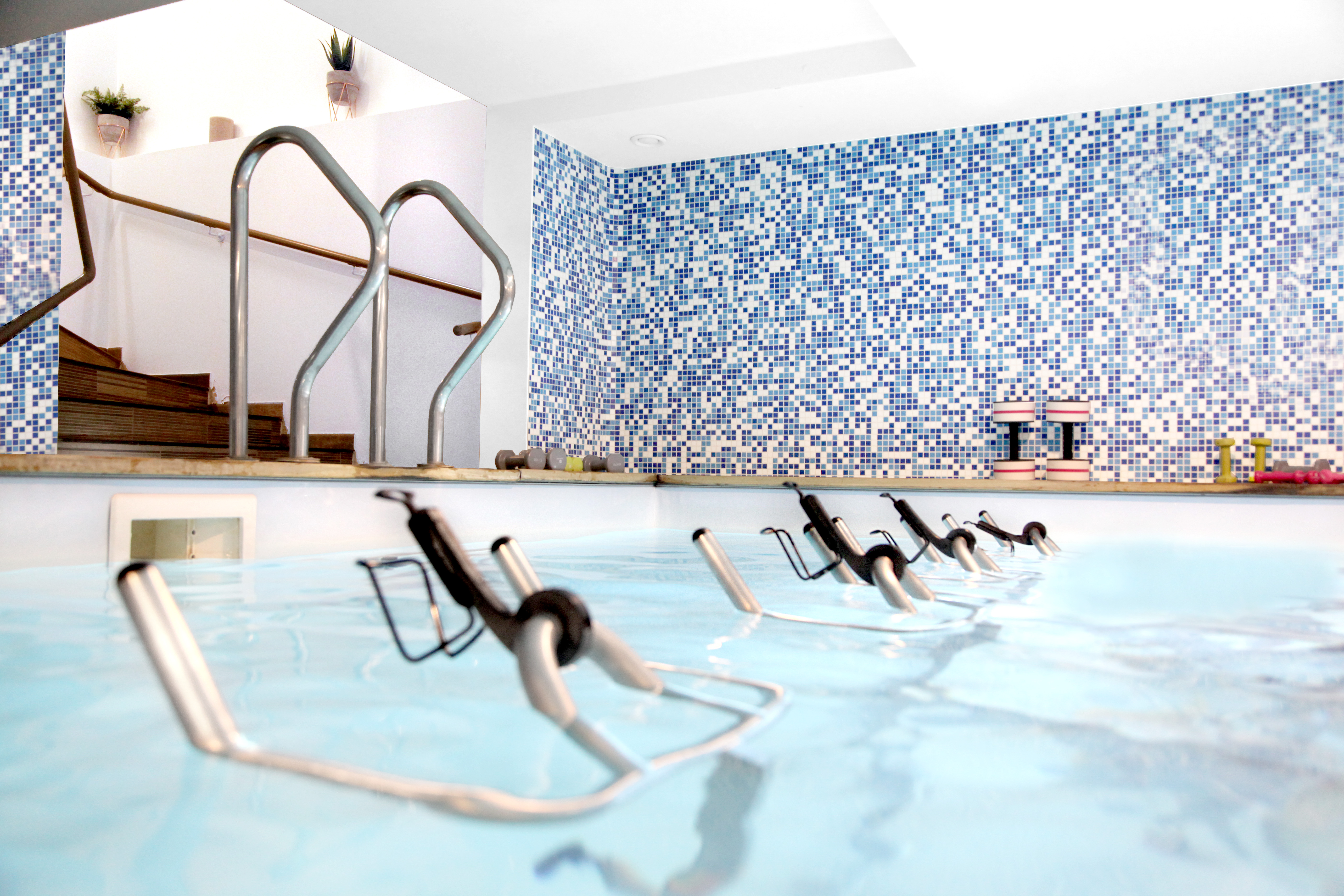 Aquaby-aqua-biking-cross-taining