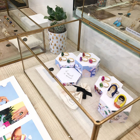 les amants de minuit vitrine bagues brodées