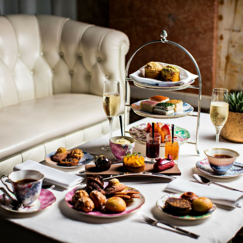 tea-time-hotel-prince-de-galles-paris-bar-les-heures-gouter-cadeau-gourmand