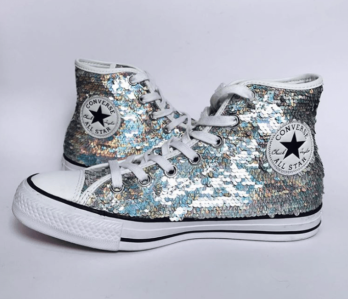 Des Converse pailletées chez Cherche Minippes, le dépôt vente.