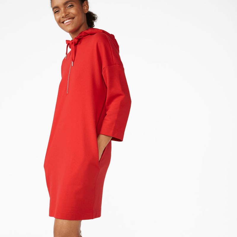 robe-rouge-monki-capuche-molleton.png