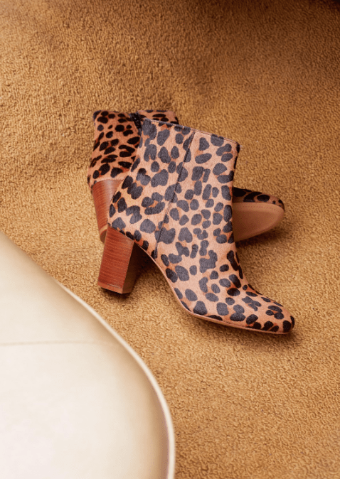 Bottines Léa léopard Sezane  195 euros.png