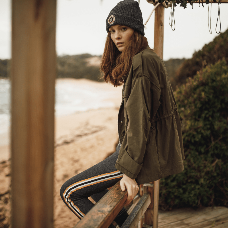 bonnet-sweat-pants-logo-maille