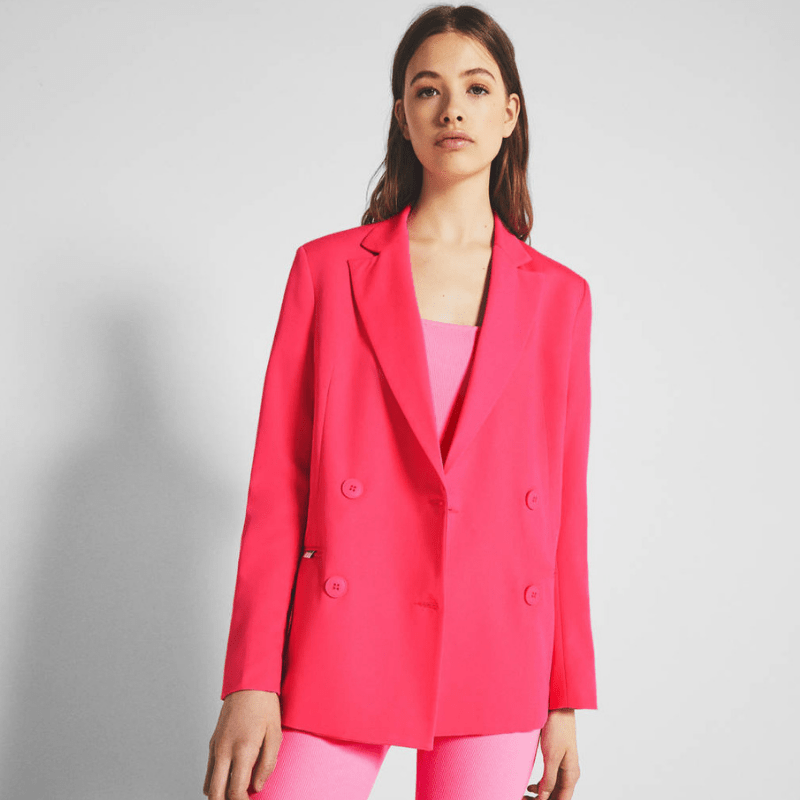 Veste tailleur PANTONE-blazer-rose-fluo-Bershka.png