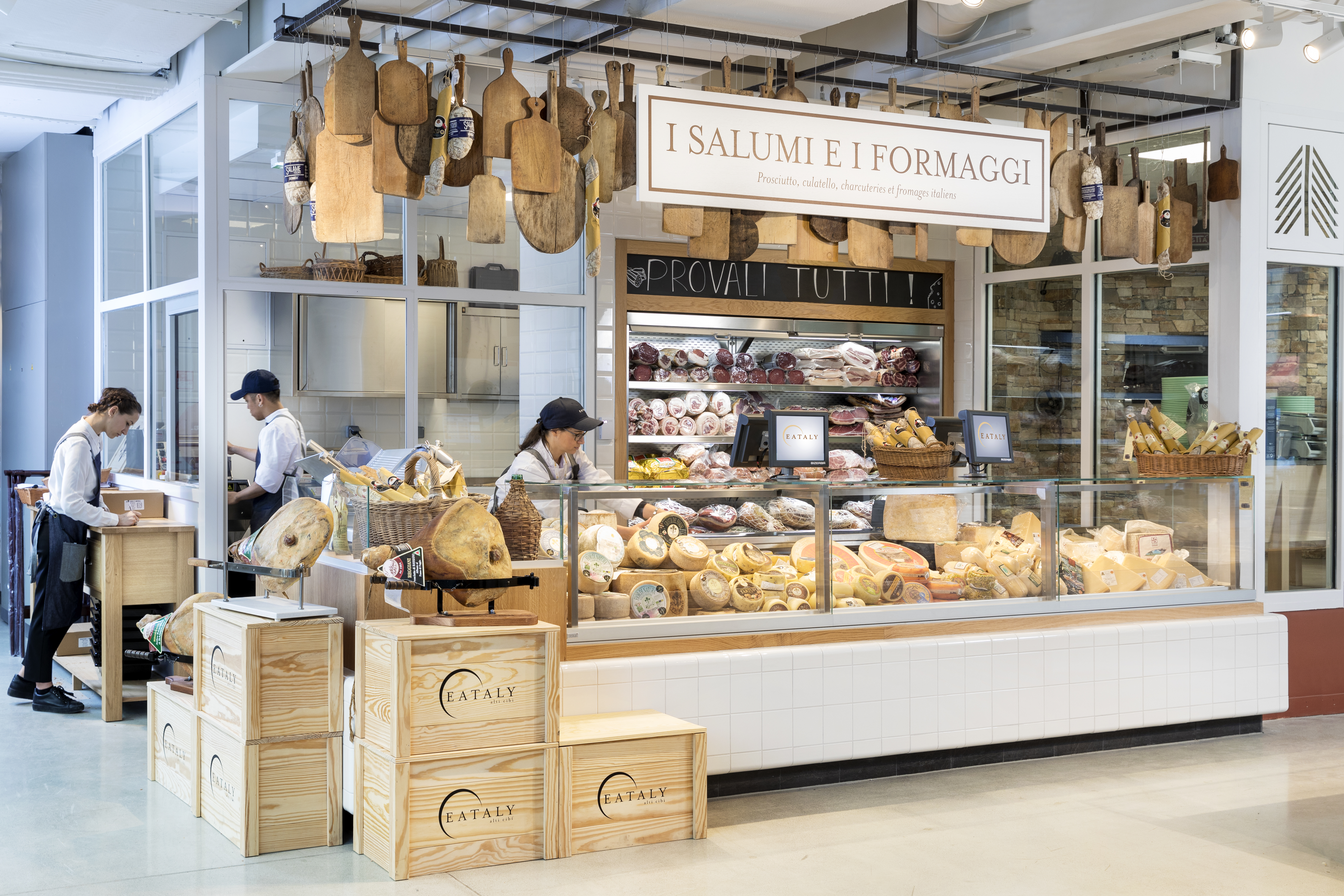 EATALY PARIS MARAIS - SALUMI E FORMAGGI - (C) Thibaut Voisin - 2019.jpg