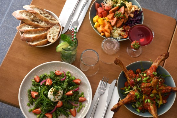 Break Paris restaurant tennis food healthy 4