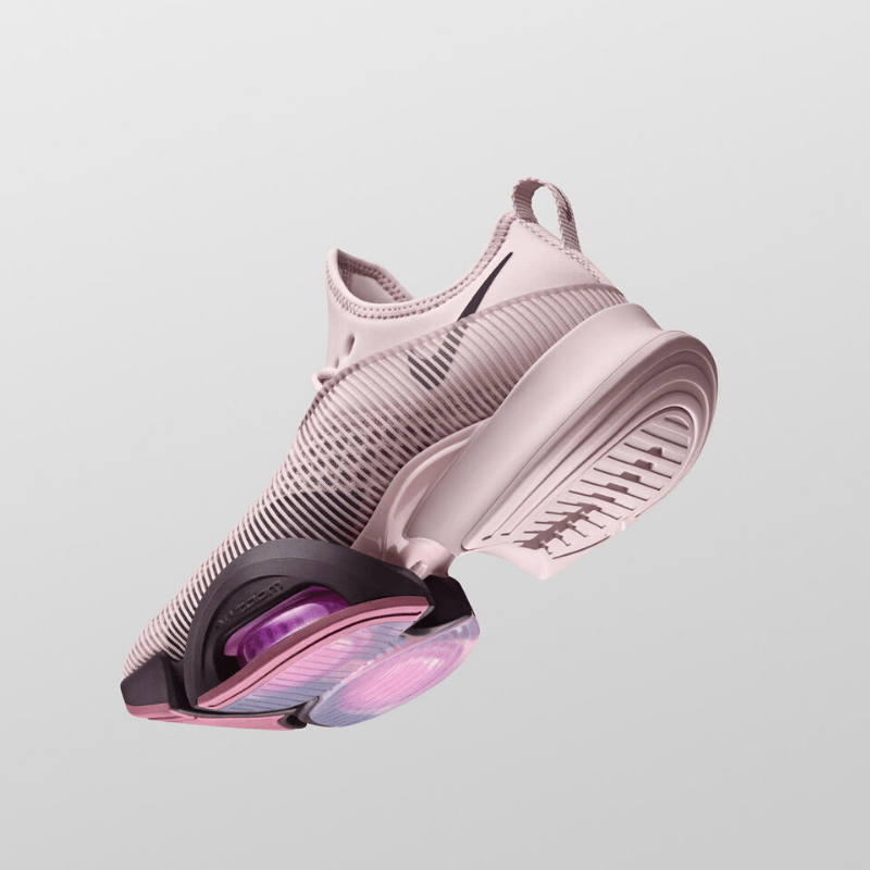 tenue-de-sport-femme-tendance nike-air-superrep