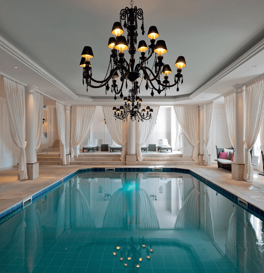 Comment profiter des piscines des plus beaux hotels a paris
