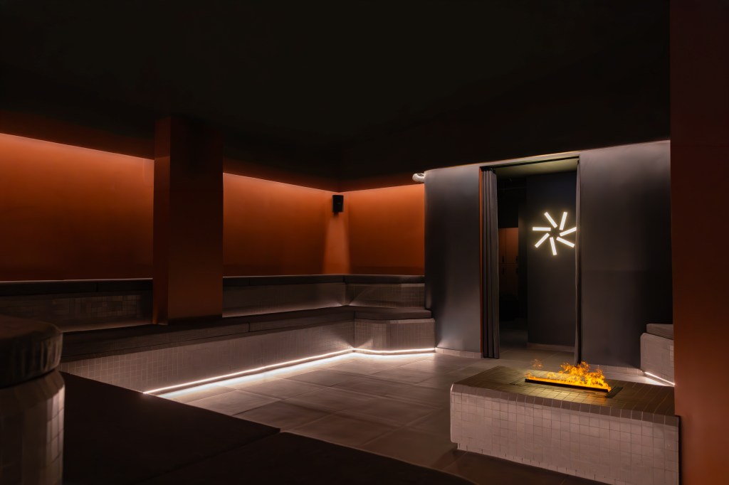 Sport l’expérience contrast thérapie chez RE-SET, sauna bain (très) froid